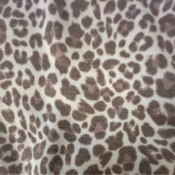 BUC-EE’S TAUPE/TAN ANIMAL PRINT SWEATSHIRT SIZE MEDIUM OVERSIZED UNISEX - Picture 6 of 10